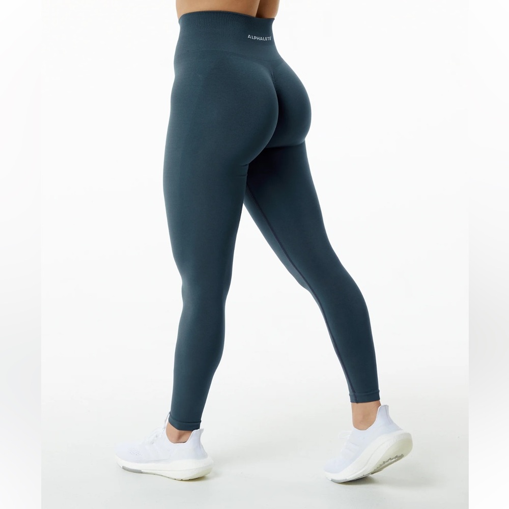 ALPHALETE Amplify Leggings